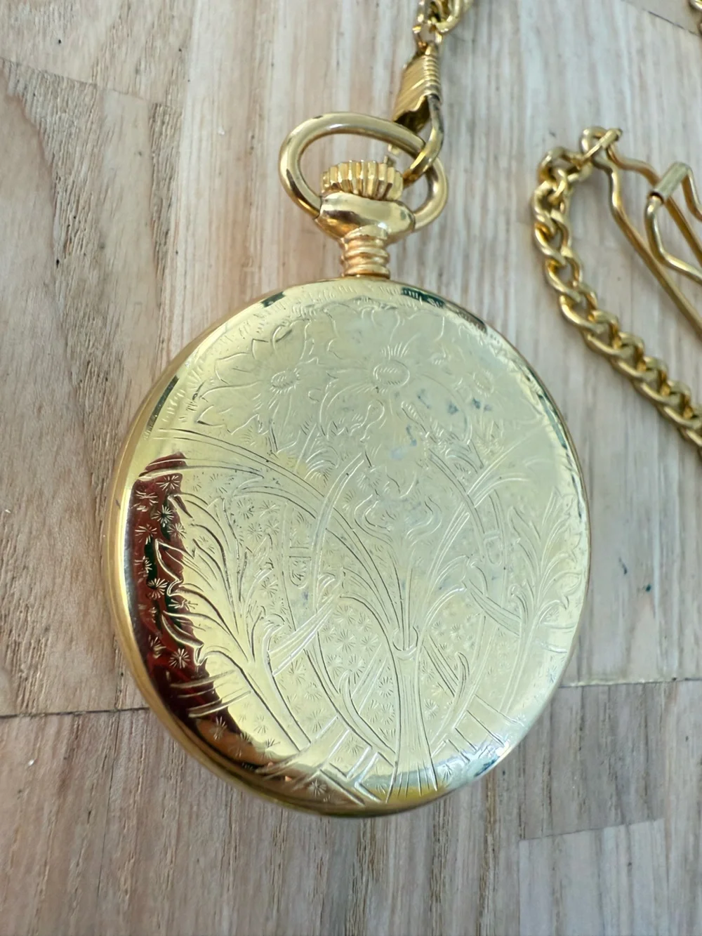 Colibri gold tone pocket watch NEW BATTERY